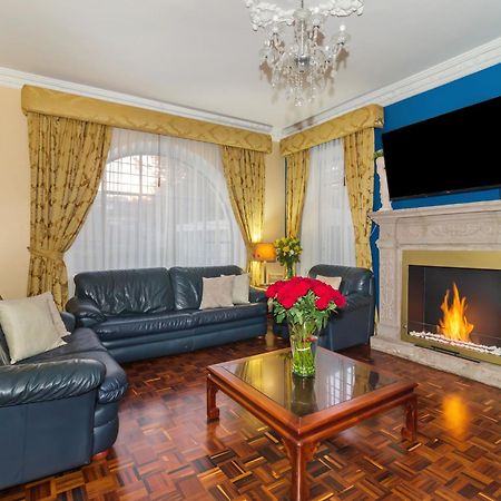 Hotel La Cartuja Quito Ngoại thất bức ảnh