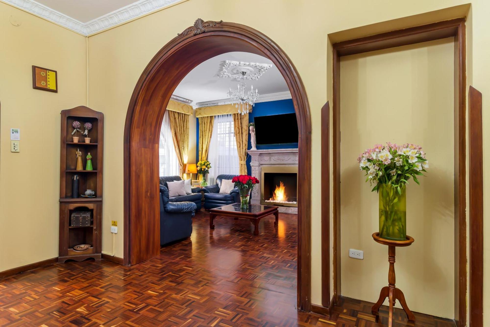 Hotel La Cartuja Quito Ngoại thất bức ảnh