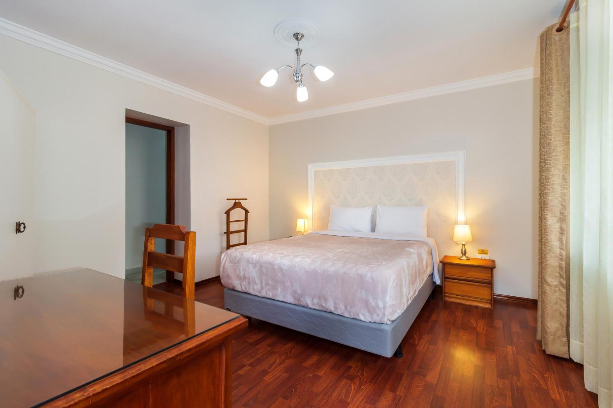 Hotel La Cartuja Quito Ngoại thất bức ảnh