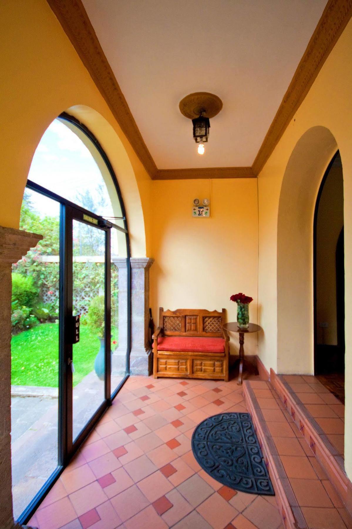 Hotel La Cartuja Quito Ngoại thất bức ảnh